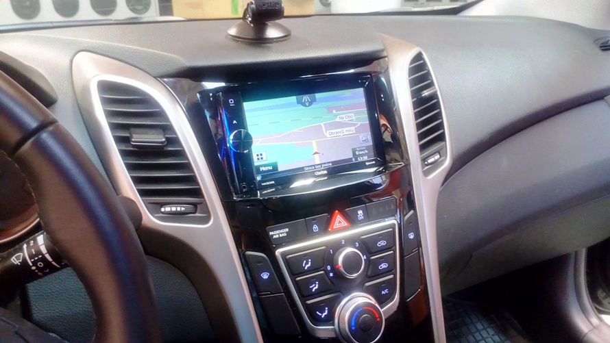 Clarion nx302e