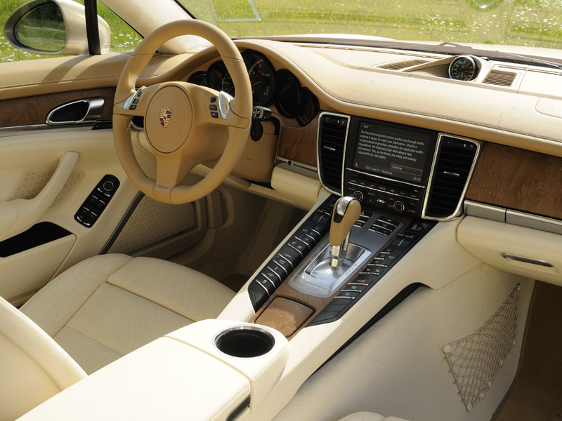 panamera1.jpg