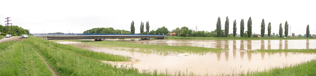 Řeka Morava před Holíčským mostem u Hodonína