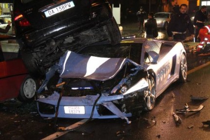 incidente_lamborghini_polizia.jpg