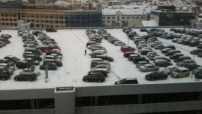 parkovani_na_snehu.jpg