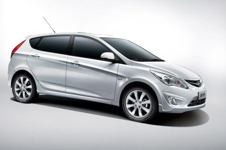 Hyundai Verna 2.jpg