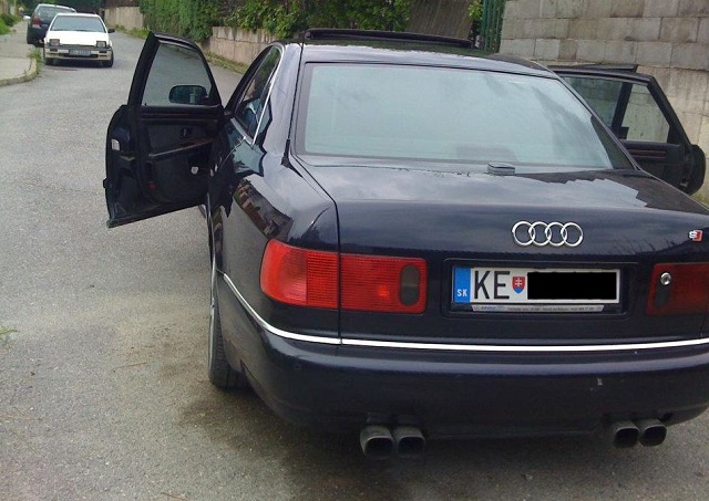 neboštík audi s8