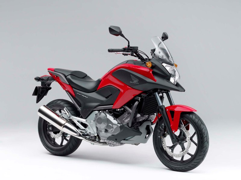 2012-honda-nc700x-01.jpg