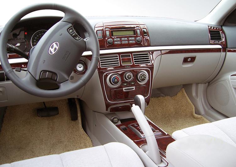 Hyundai_Sonata_2006-UP_1915CN_A02.jpg